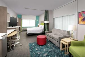 Premium King Corner Studio Suite - Non-Smoking room in Home2 Suites By Hilton Nashville Downtown Convention Center