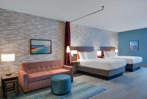 Queen Studio with Two Queen Beds - Non-Smoking room in Home2 Suites By Hilton Panama City Beach Fl