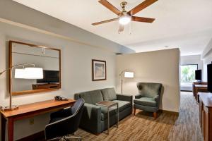 One-Bedroom King Suite with Sofa Bed - Non-Smoking room in Hampton Inn Palm Beach Gardens