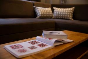 Central Sofia 3-bedroom apartment - Urban Art gallery - Free Parking!