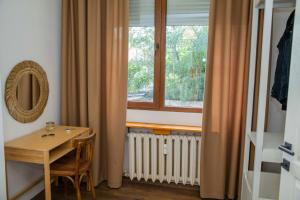 Central Sofia 3-bedroom apartment - Urban Art gallery - Free Parking!