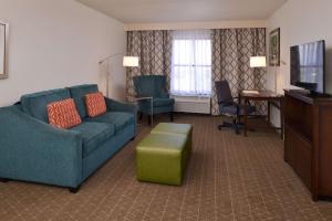 One-Bedroom Suite with Two Queen Beds and Kitchen - Non-Smoking room in Hampton Inn & Suites Pueblo-Southgate