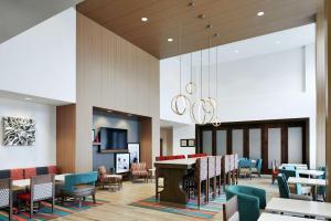 Hampton Inn & Suites ChicagoWaukegan