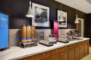 Hampton Inn & Suites ChicagoWaukegan