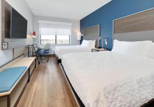 Queen Room with Two Queen Beds room in Tru By Hilton Euless DFW West TX