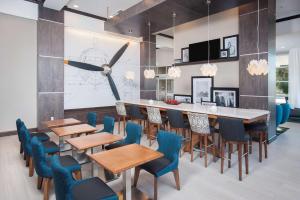 Hampton Inn & Suites LAX El Segundo