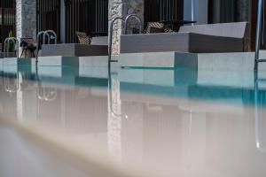 LAN-GO SIVOTA Luxury Living