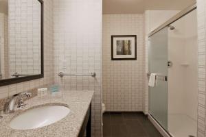 King Room - Non-Smoking room in Hampton Inn & Suites Bellevue Downtown/Seattle