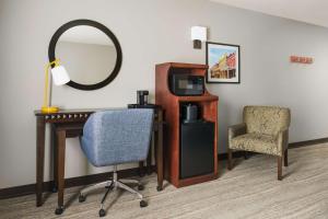 Room with Two Queen Beds - Non-Smoking room in Hampton Inn & Suites West Sacramento