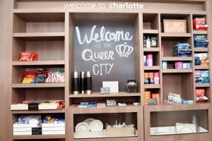 Hampton Inn & Suites South Park at Phillips Place