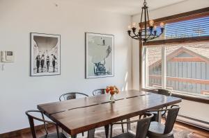 The Crescent 201 by Okanagan Premier