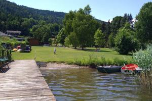 Geräumige Ferienwohnung mit Seezugang