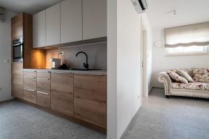 Apartments Kras 24 with Pool