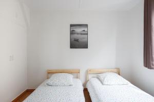 Appartements Le Blanc-Mesnil parc des expos F2 Rez de Jardin 23B RDC DERRIERE : photos des chambres