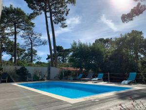 Villas Pleasant air-conditioned villa with heated pool : photos des chambres