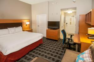 King Studio with Sofa Bed room in TownePlace Suites by Marriott Baton Rouge Gonzales