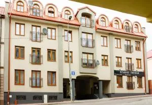 Piękna Apartments Grey - 沃姆扎