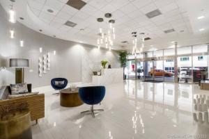 Luxurious private unit with parking