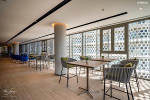 The Song Apartment-Thom