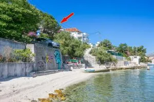 Apartments by the sea Mastrinka, Ciovo - 21442 - Žedno