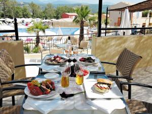 Maisons de vacances Villa in Fayence with Private Pool & Bubble Bath : photos des chambres