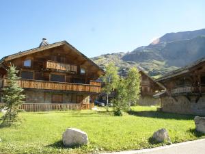 Chalets Chalet with fireplace in Alpe d'Huez : photos des chambres