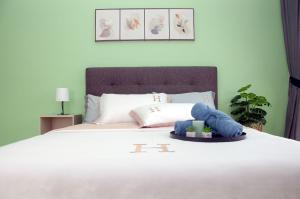 Five H Family Service Apartment