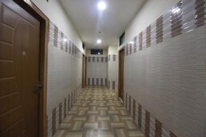 JKS DELUXE LODGE