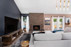 The Sinatra - Fun 5BD Home Huge Pool Game Room