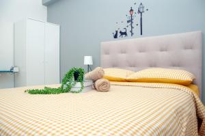 Five H Family Service Apartment