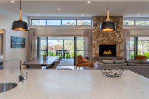 Kaya Lombo I Private Properties