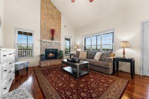 Puttin on the Green Villa