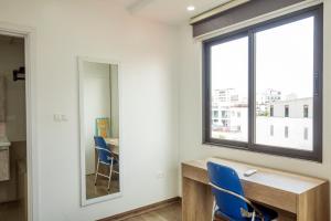 The Valley - Westlake Apartment