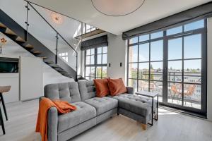 Dwie Motławy Riverside & Parking by Downtown Apartments