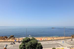 FLH Gilreu Beach Duplex with Sea View