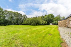 Maisons de vacances Gite de Kerduraison - Maison avec grand jardin : photos des chambres