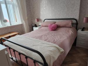 Captivating 2-Bed ground floor Apartment in Largs