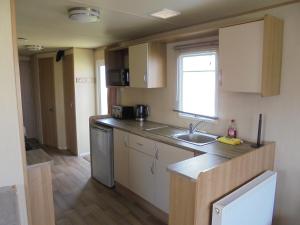 Kingfisher : Horizon II:- 8 Berth, Close to site entrance