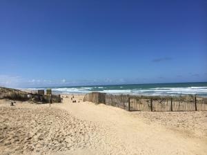 T3 FRONT DE MER LACANAU OCEAN - 22m2 TERRASSE -2 PISCINES -WIFI-PARKING