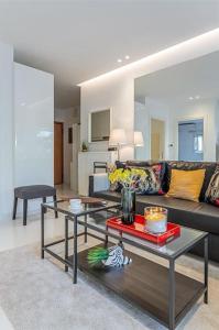 Hidden Gem: 2BR Artistic Retreat in Glyfada Center