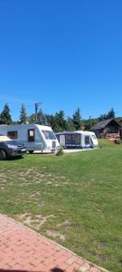 GyenesCamping Wohnwagen Knaus 1 Rechts