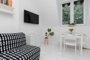 Bright Studio Praga close to PGE Narodowy Warsaw by Renters