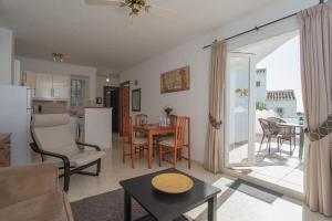 Tetuan 31 Oasis Properties