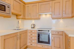 Las Palmas 17B Oasis Properties