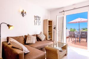 Las Palmas 17B Oasis Properties
