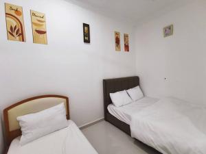 Ipoh stadium 1minwahkeongpark simee 18pax bungalow cottage