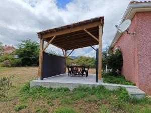 Villas Cas'Annielie, Spacieuse villa, Plage a 500 metres, 10 couchages, 2 terrasses, Clim, Wifi, Parking prive gratuit, Linge fourni, Menage compris : photos des chambres