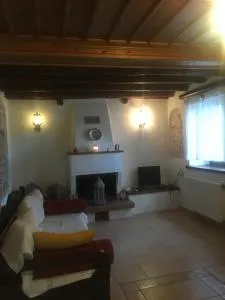 Susanna Home - Theológos