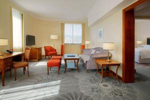 Executive Suite, 1 Bedroom Executive Suite, 1 King room in Sheraton Zagreb Hotel