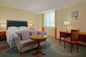 Executive King, Guest room, 1 King room in Sheraton Zagreb Hotel
